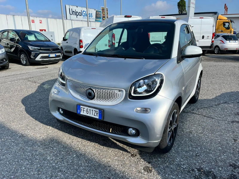 smart Fortwo 70 1.0 twinamic Passion  del 2016 usata a Milano