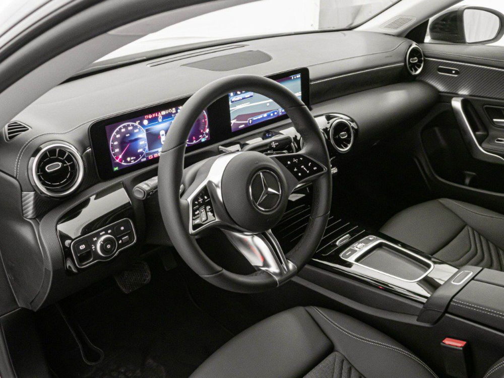 Mercedes-Benz CLA nuova a Macerata (13)