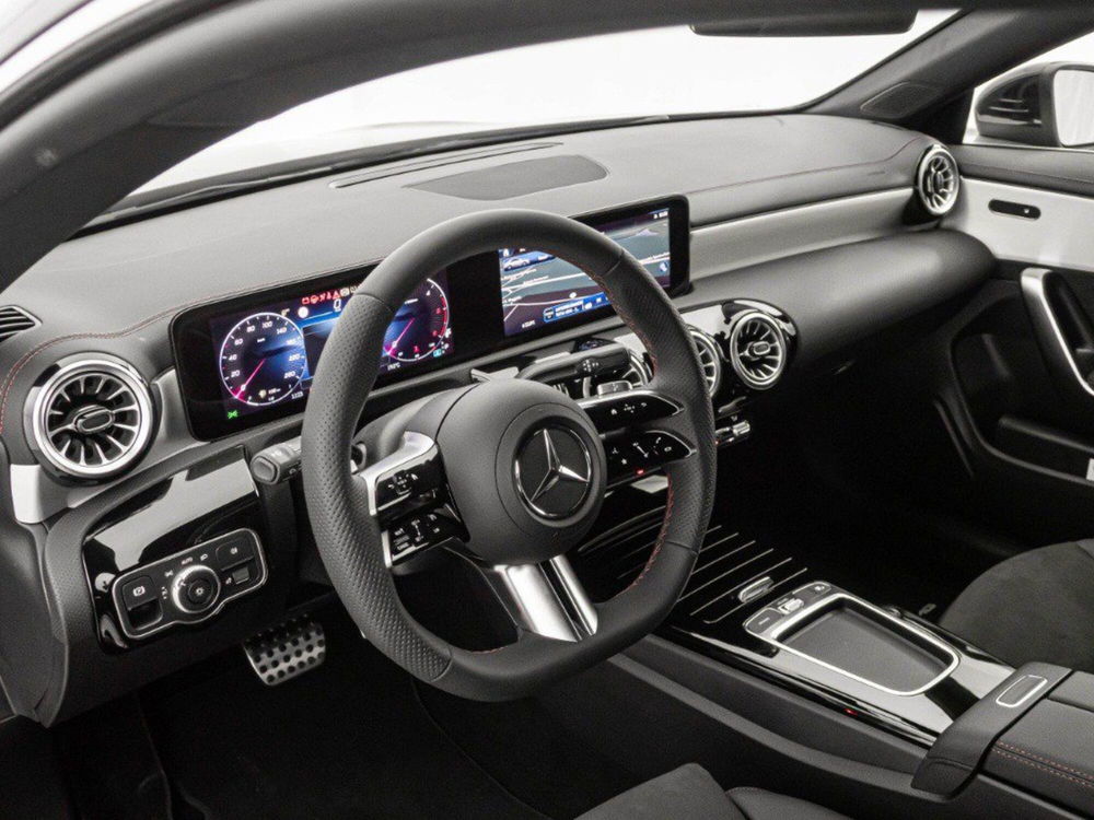 Mercedes-Benz CLA Shooting Brake nuova a Macerata (13)