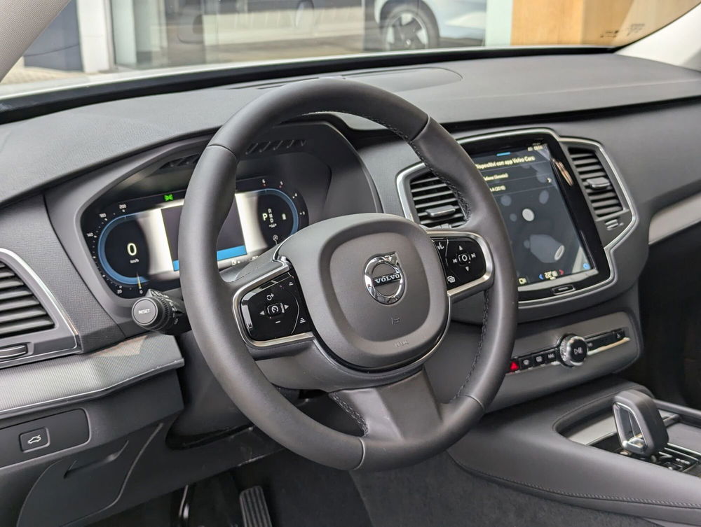 Volvo XC90 nuova a Pescara (12)