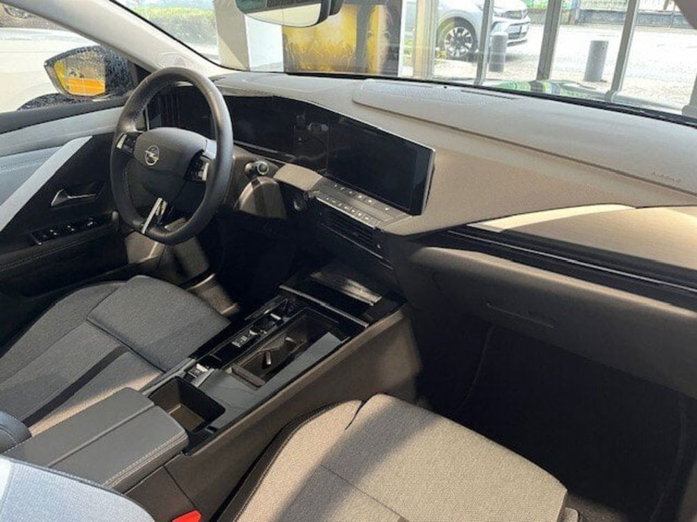 Opel Astra nuova a Lecco (13)