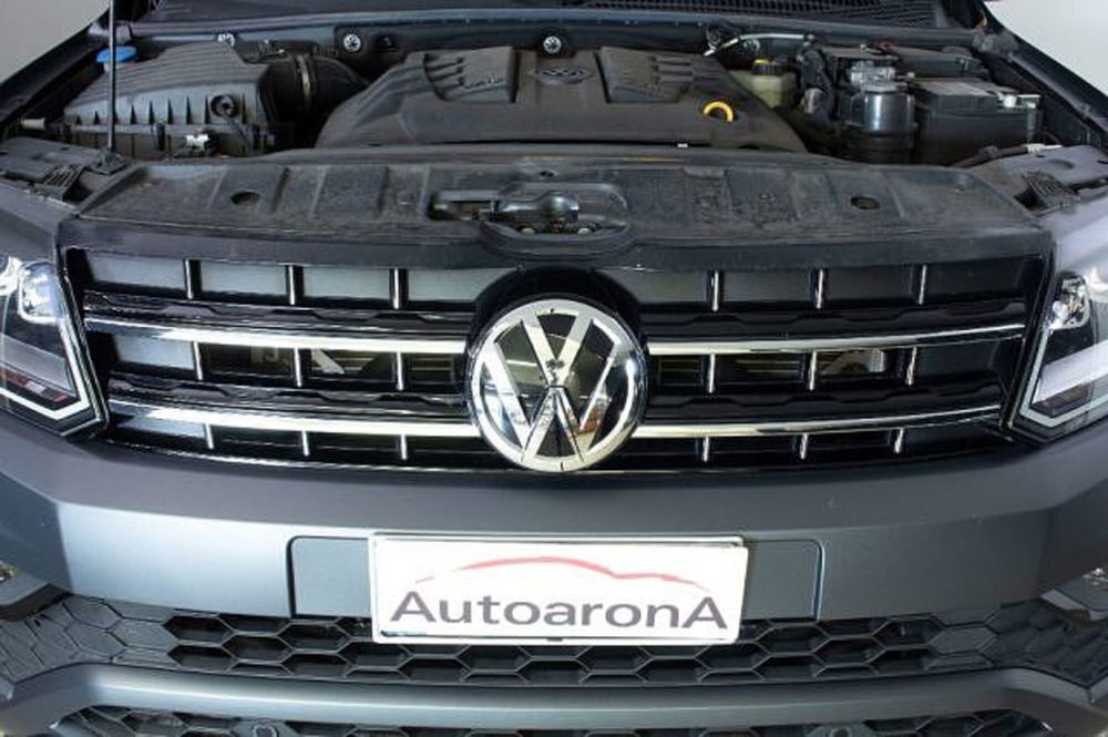 Volkswagen Veicoli Commerciali Amarok usata a Novara (11)