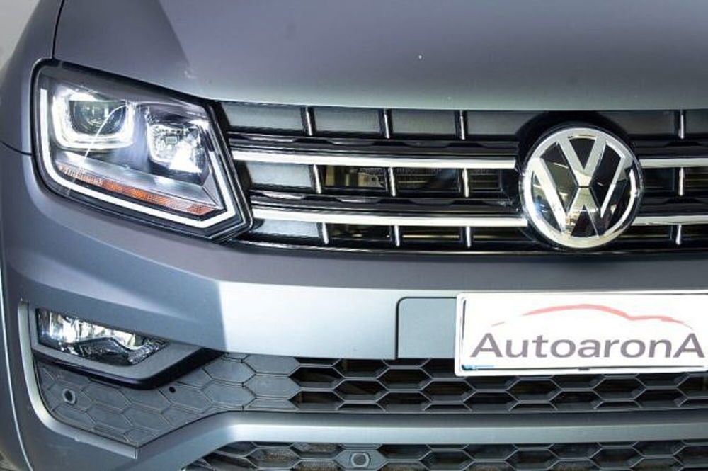 Volkswagen Veicoli Commerciali Amarok usata a Novara (15)