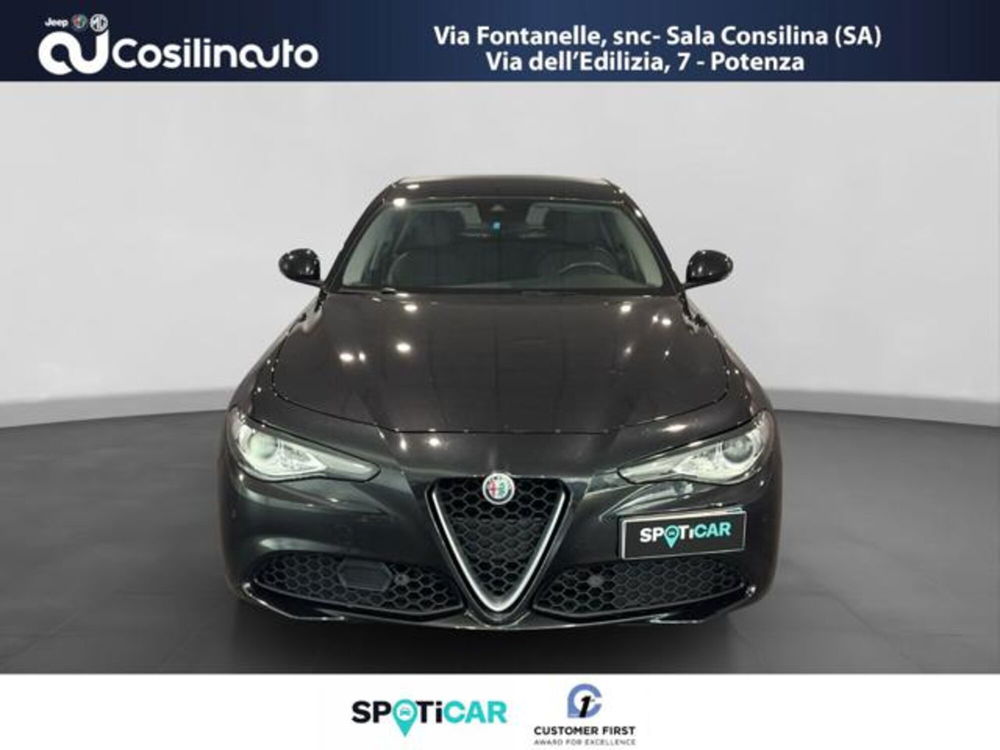 Alfa Romeo Giulia usata a Salerno (7)