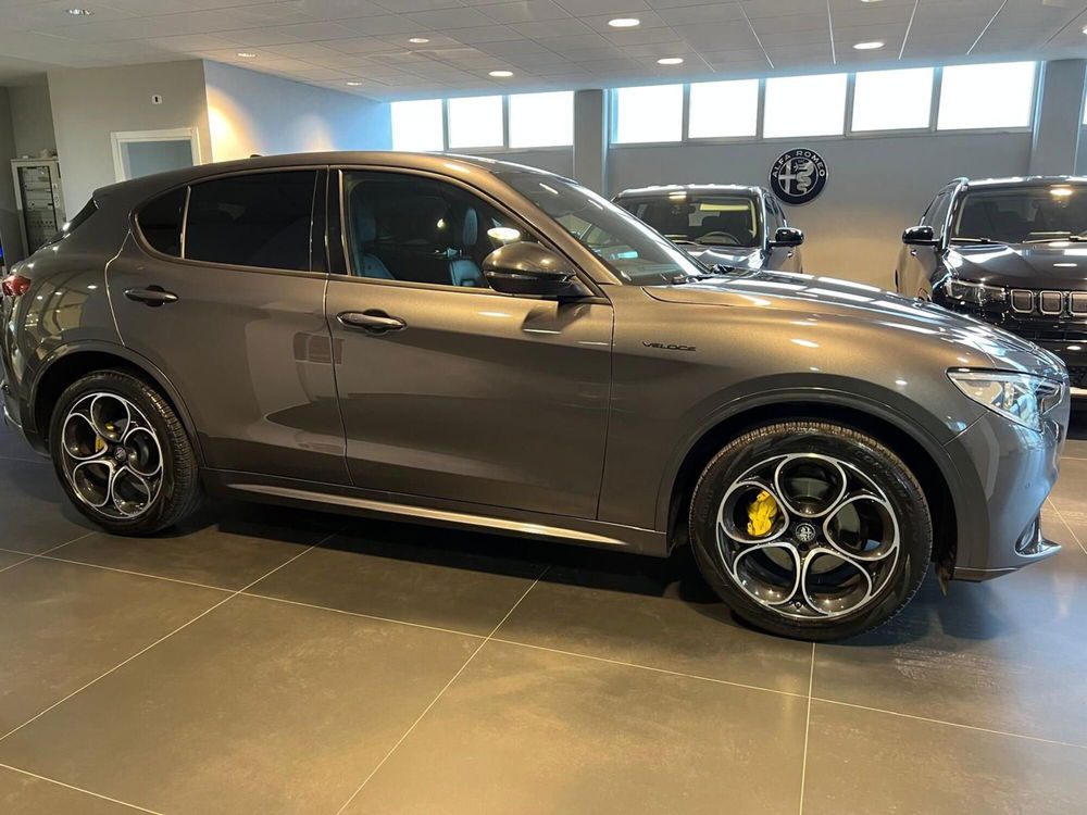 Alfa Romeo Stelvio usata a Arezzo (3)