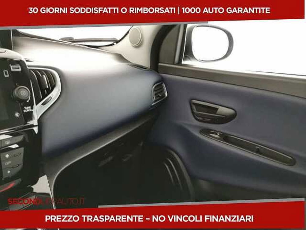 Lancia Ypsilon nuova a Chieti (15)