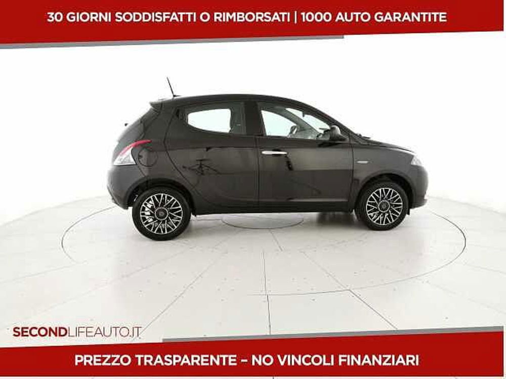 Lancia Ypsilon nuova a Chieti (4)