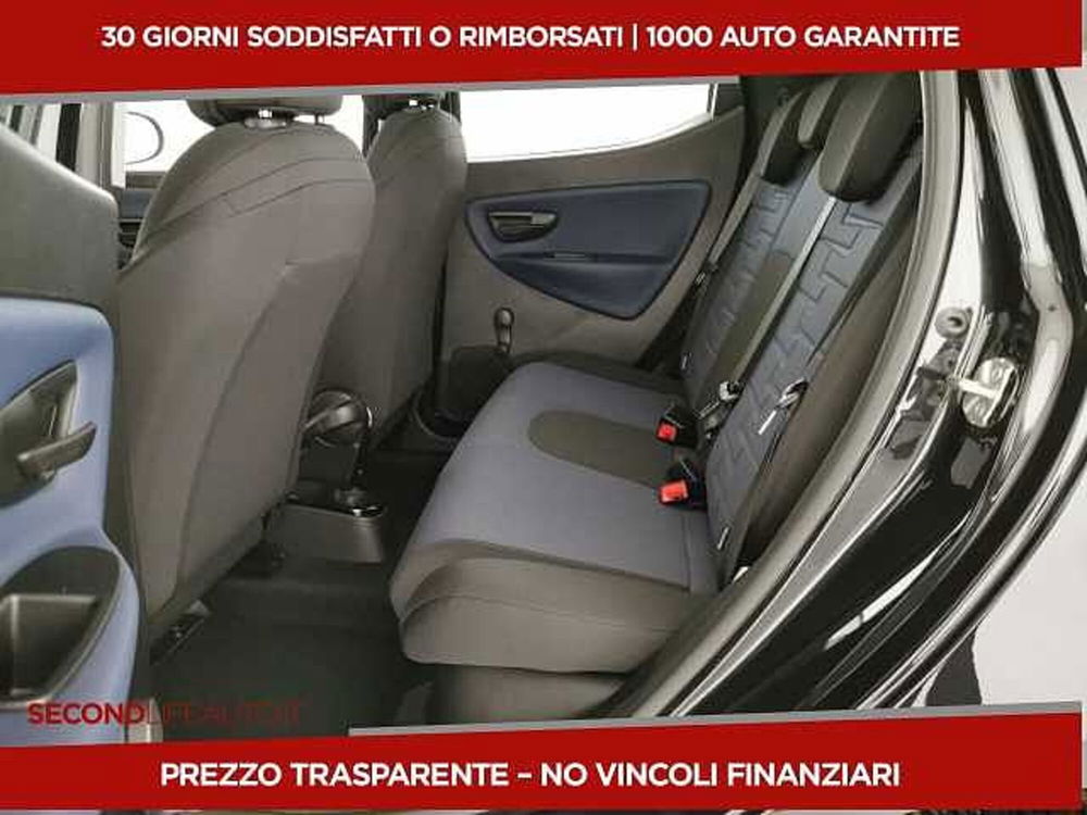 Lancia Ypsilon nuova a Chieti (6)