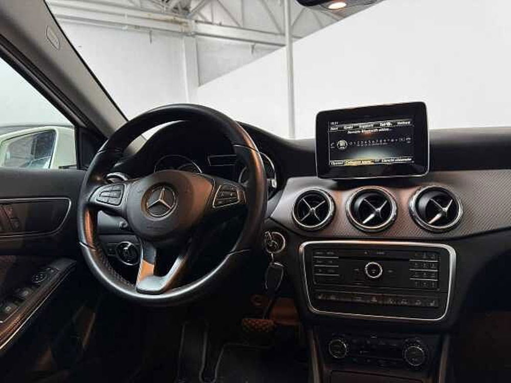 Mercedes-Benz GLA SUV usata a Brescia (14)