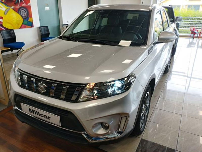 Suzuki Vitara 1.4 Boosterjet Top del 2019 usata a Gazzada Schianno