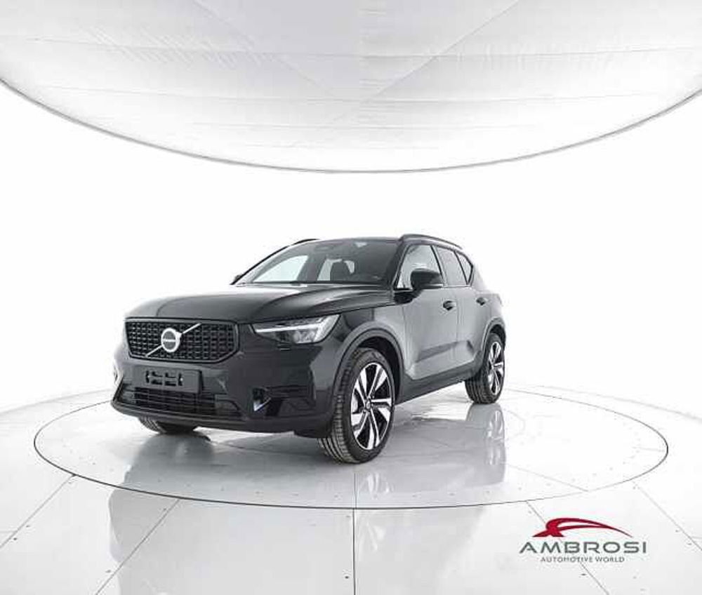 Volvo XC40 nuova a Viterbo