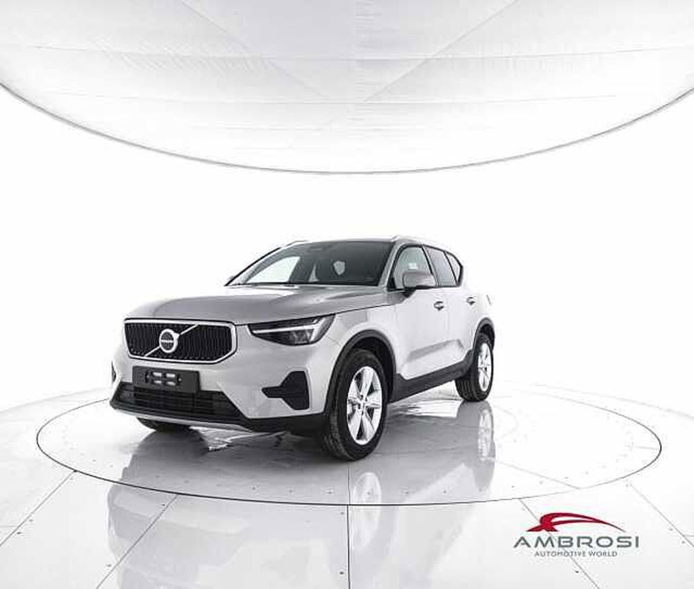 Volvo XC40 nuova a Viterbo