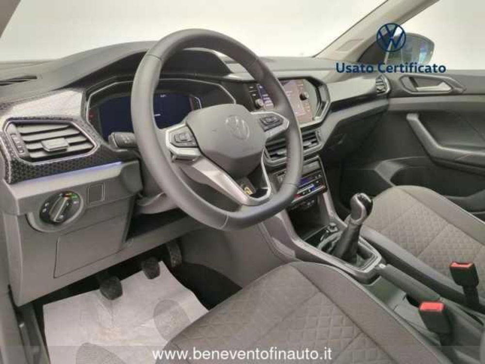 Volkswagen T-Cross nuova a Avellino (12)