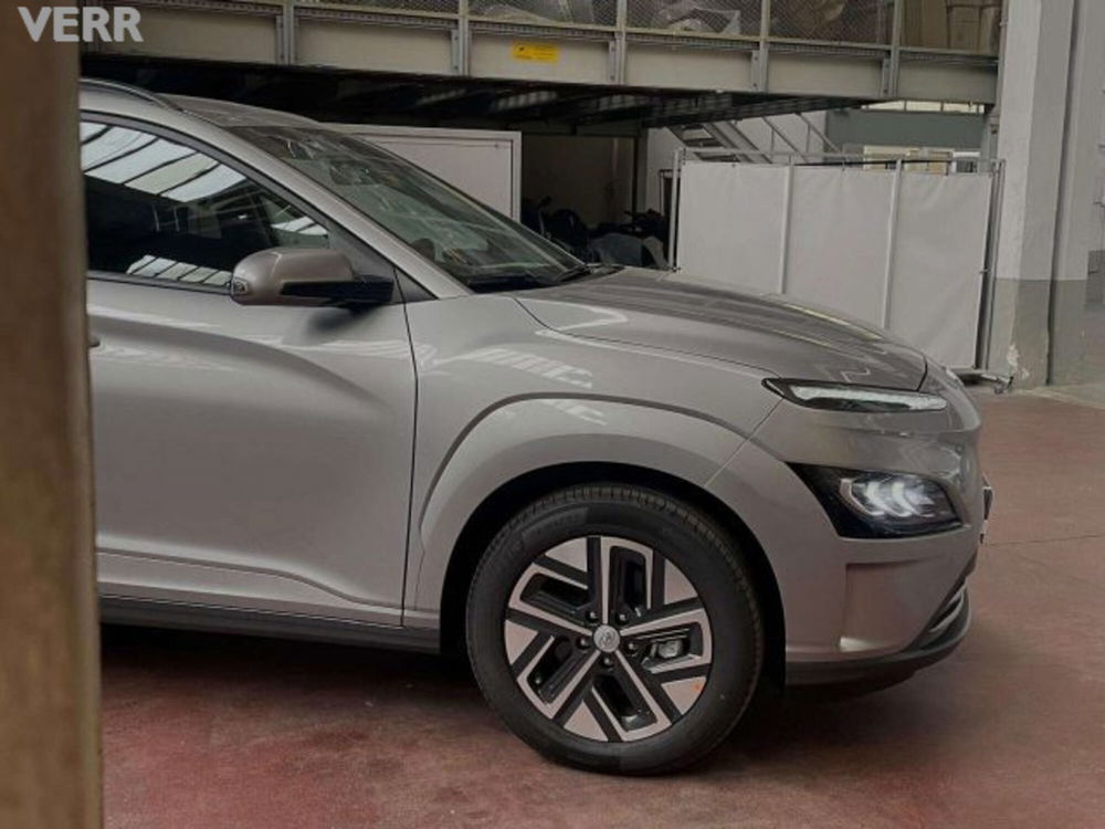 Hyundai Kona nuova a Milano (3)