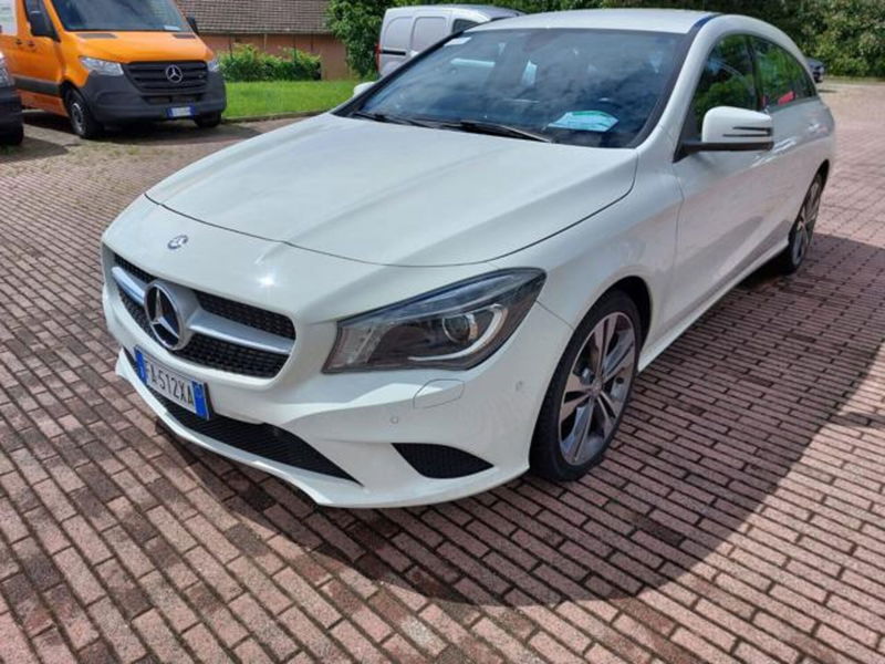 Mercedes-Benz CLA Shooting Brake 200 d Sport  del 2015 usata a Magenta