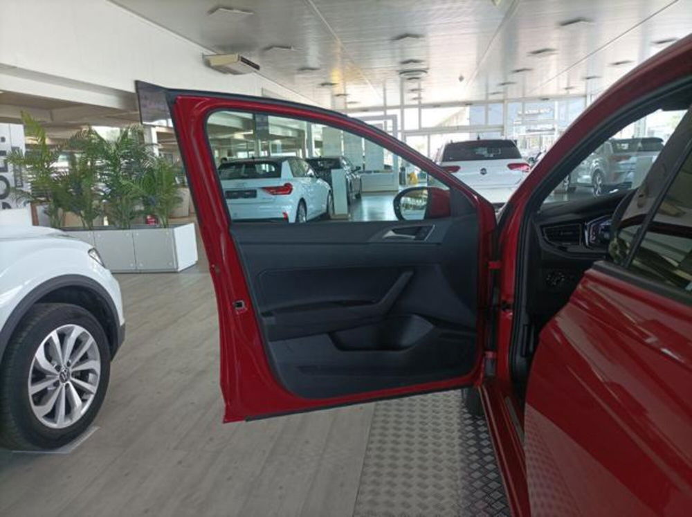 Volkswagen Taigo nuova a Milano (16)