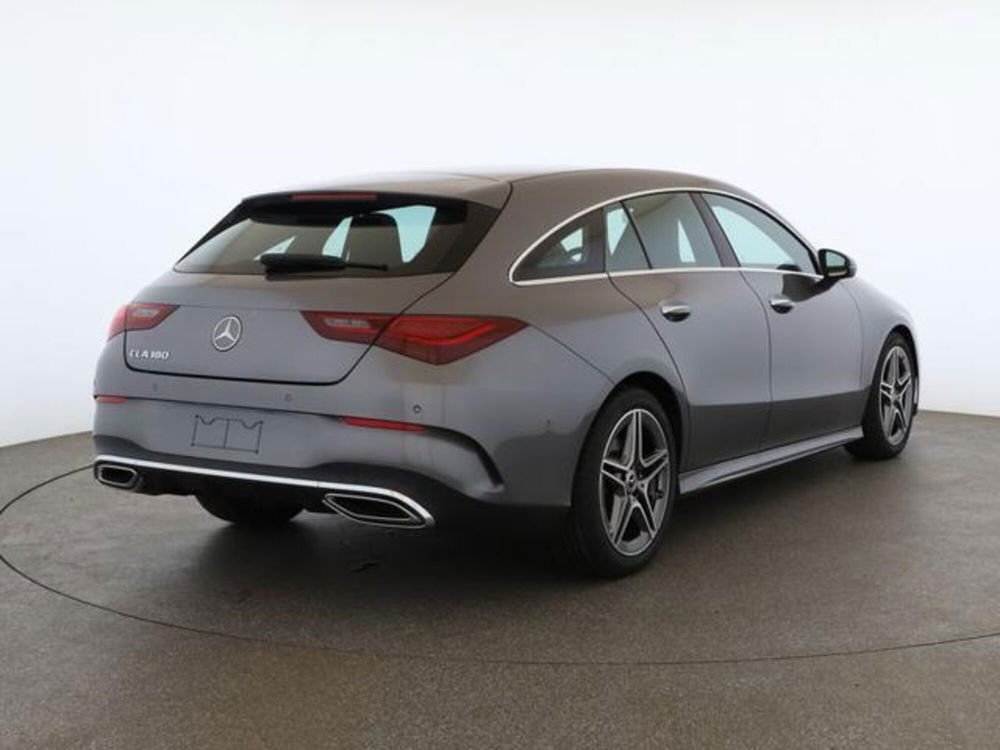 Mercedes-Benz CLA Shooting Brake usata a Milano (2)