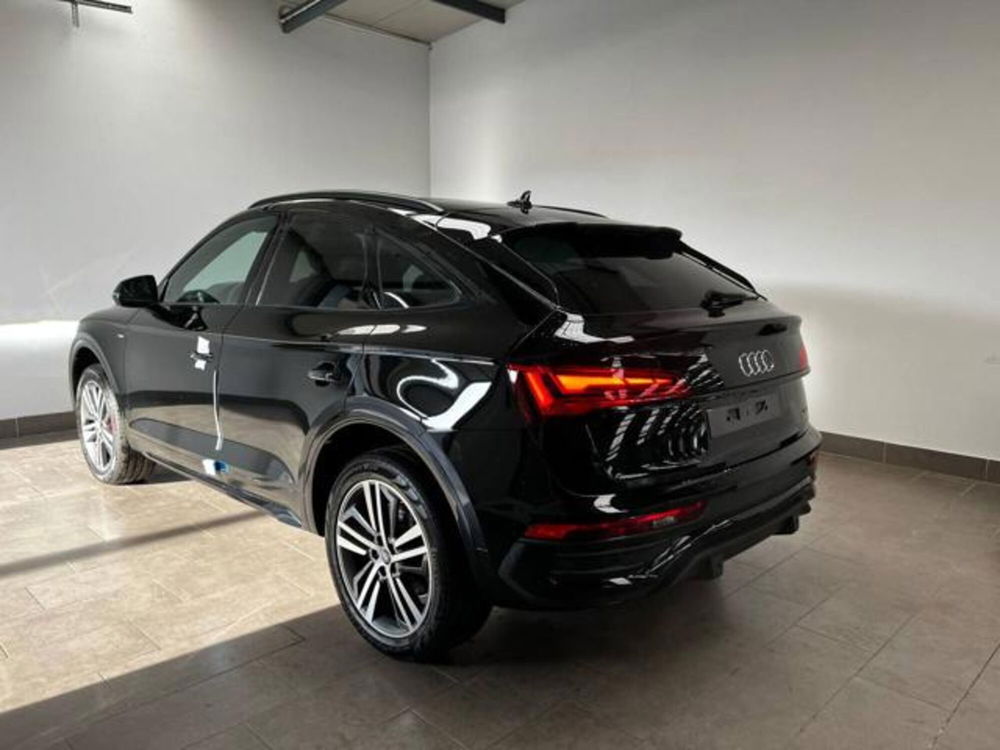 Audi Q5 Sportback nuova a Milano (3)