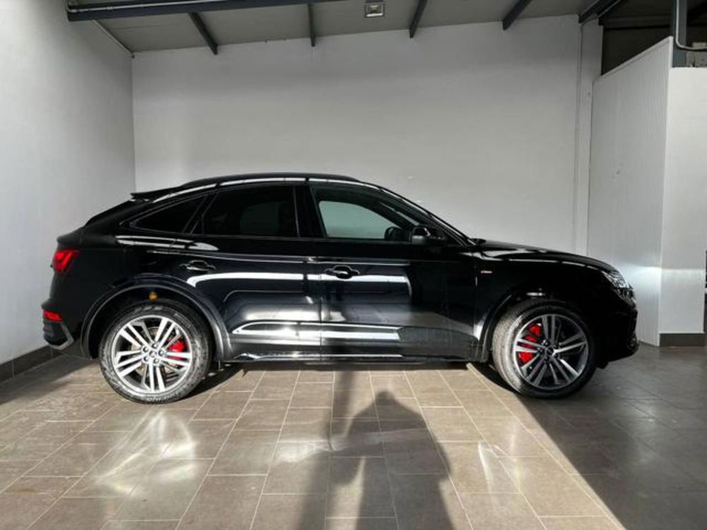 Audi Q5 Sportback nuova a Milano (9)