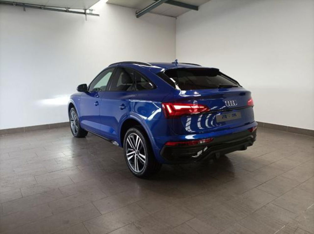 Audi Q5 Sportback nuova a Milano (20)