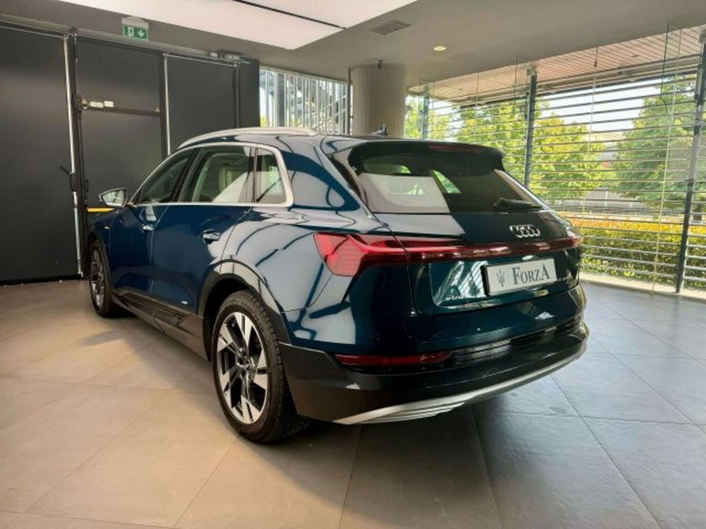 Audi e-tron usata a Torino (6)