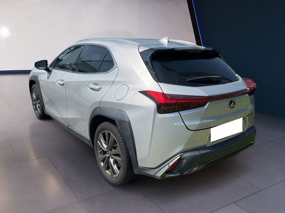 Lexus UX usata a Torino (4)