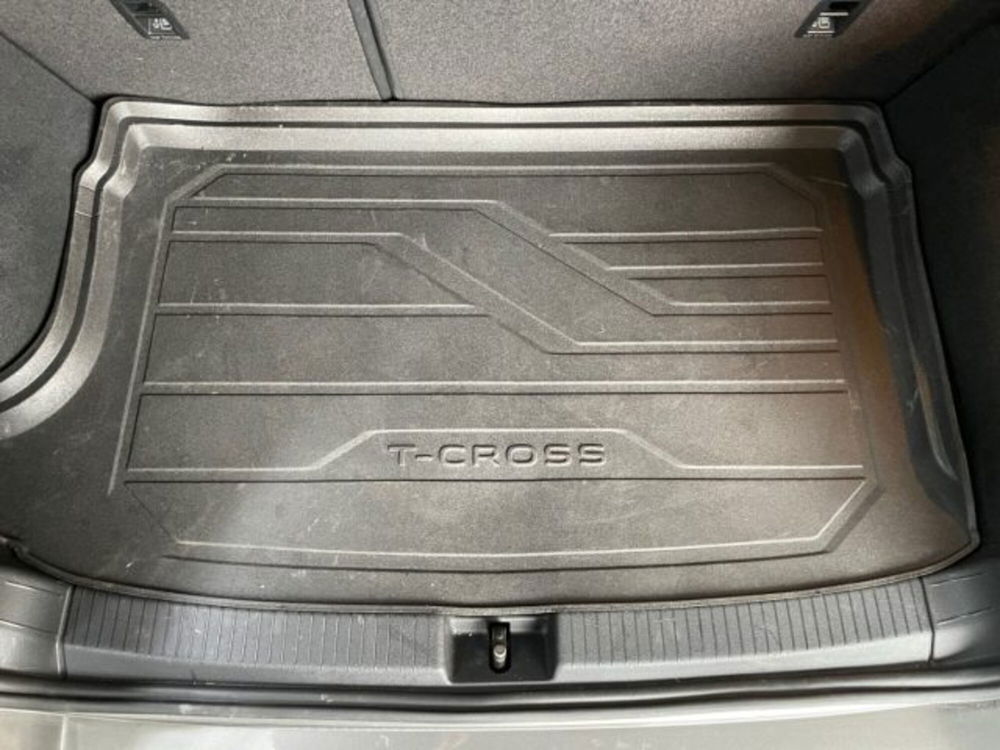 Volkswagen T-Cross usata a Livorno (19)