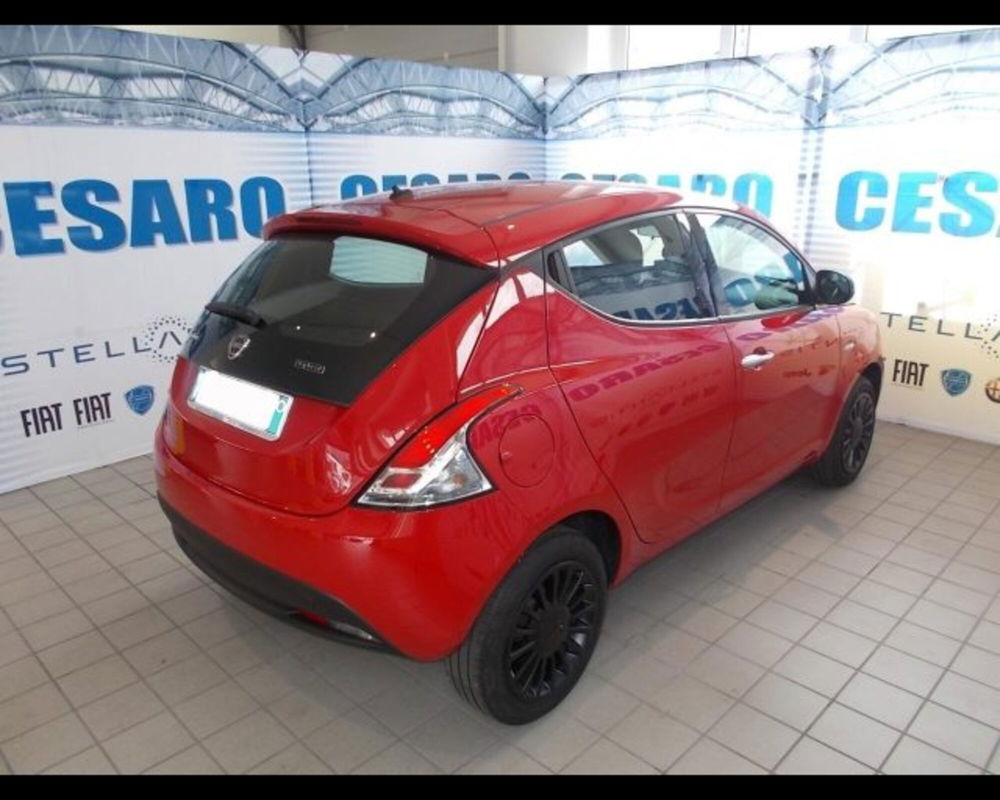 Lancia Ypsilon usata a Aosta (3)