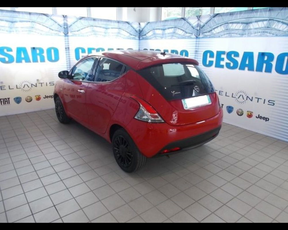 Lancia Ypsilon usata a Aosta (4)