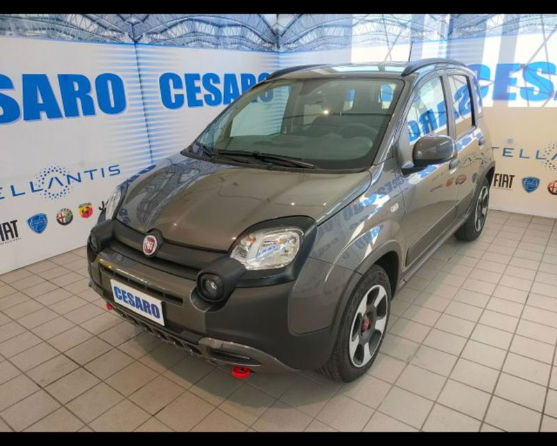 Fiat Panda Cross 1.0 firefly hybrid Cross s&amp;s 70cv 5p.ti del 2023 usata a Pont Saint Martin