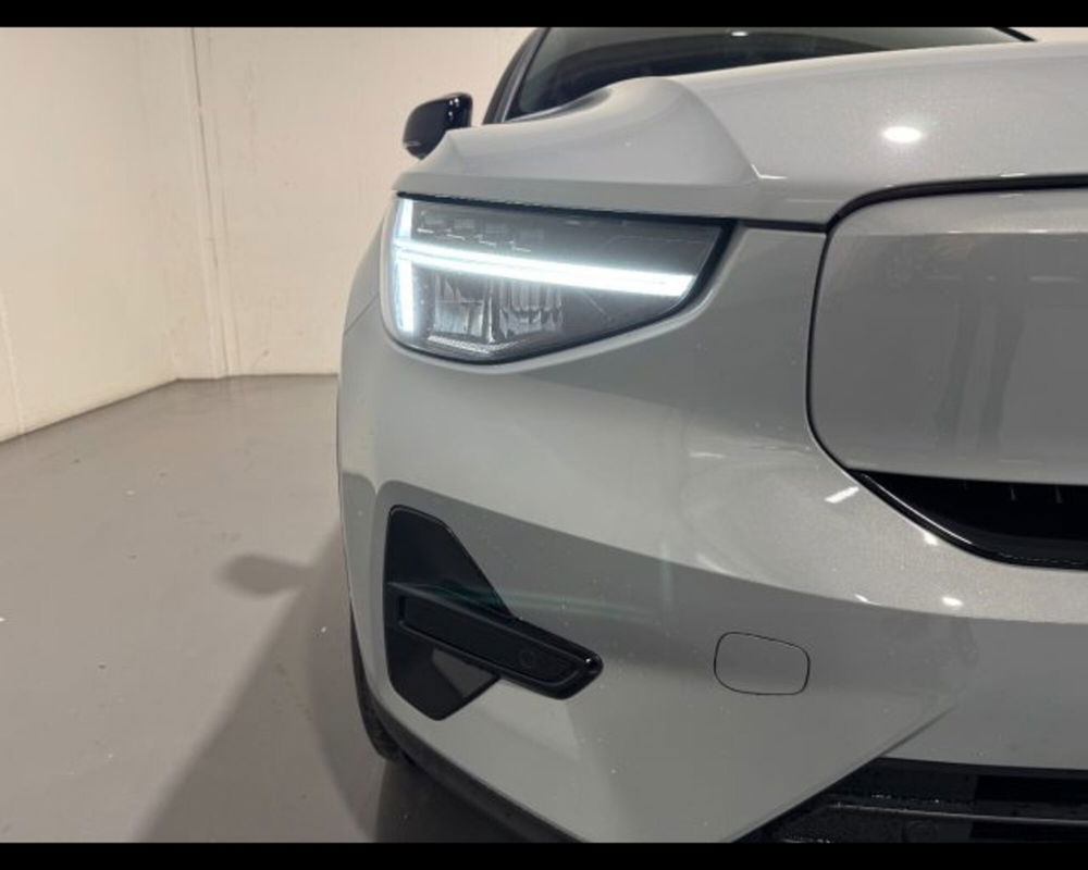 Volvo XC40 nuova a Treviso (11)