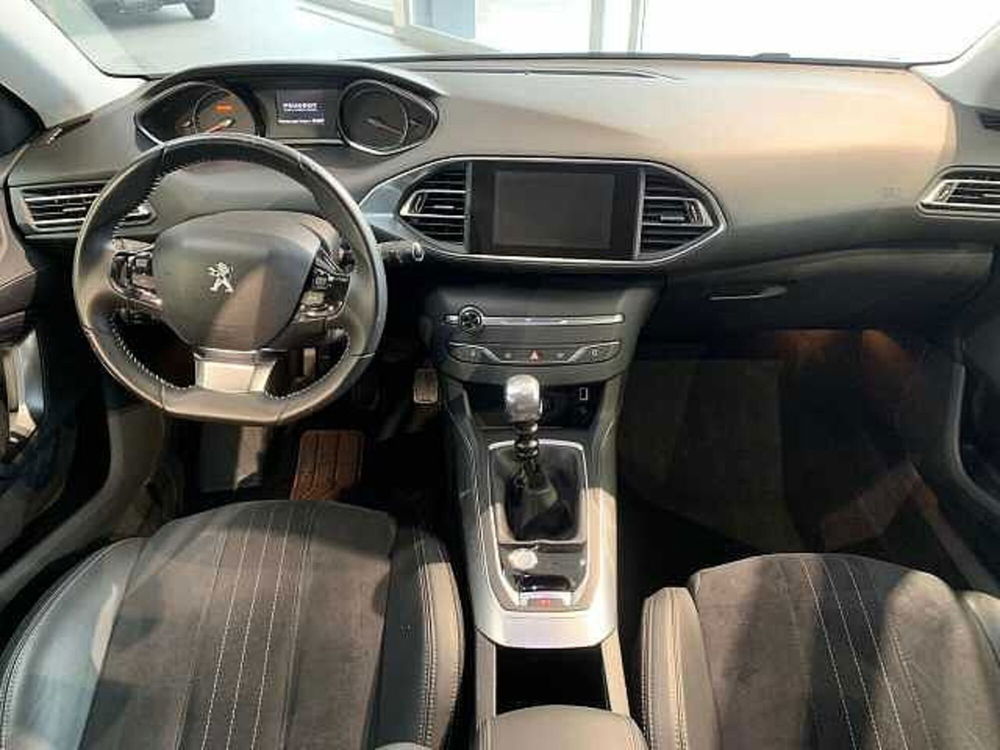 Peugeot 308 usata a Venezia (10)