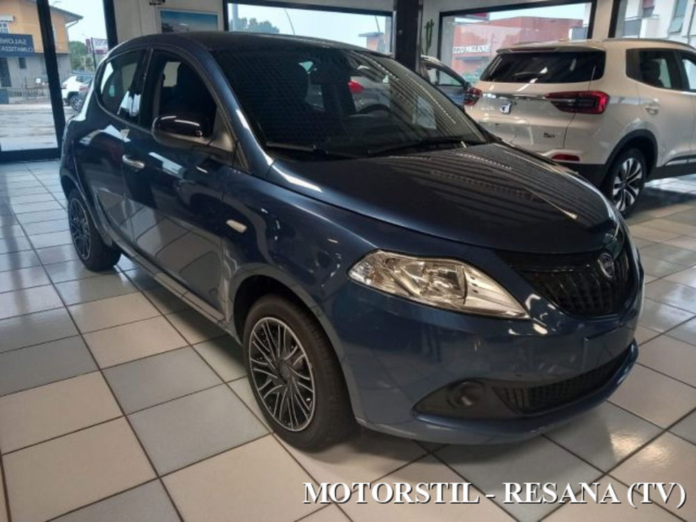 Lancia Ypsilon nuova a Treviso (4)