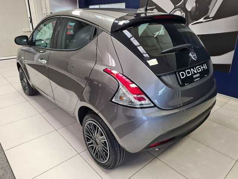 Lancia Ypsilon nuova a Brescia (4)