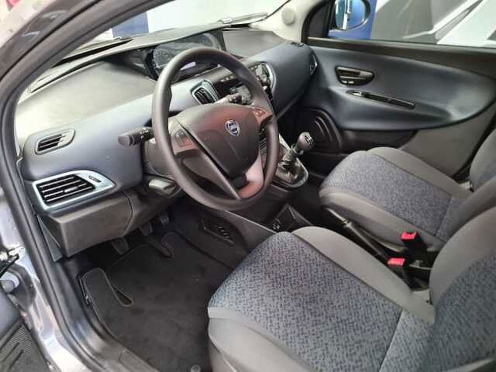 Lancia Ypsilon nuova a Brescia (7)