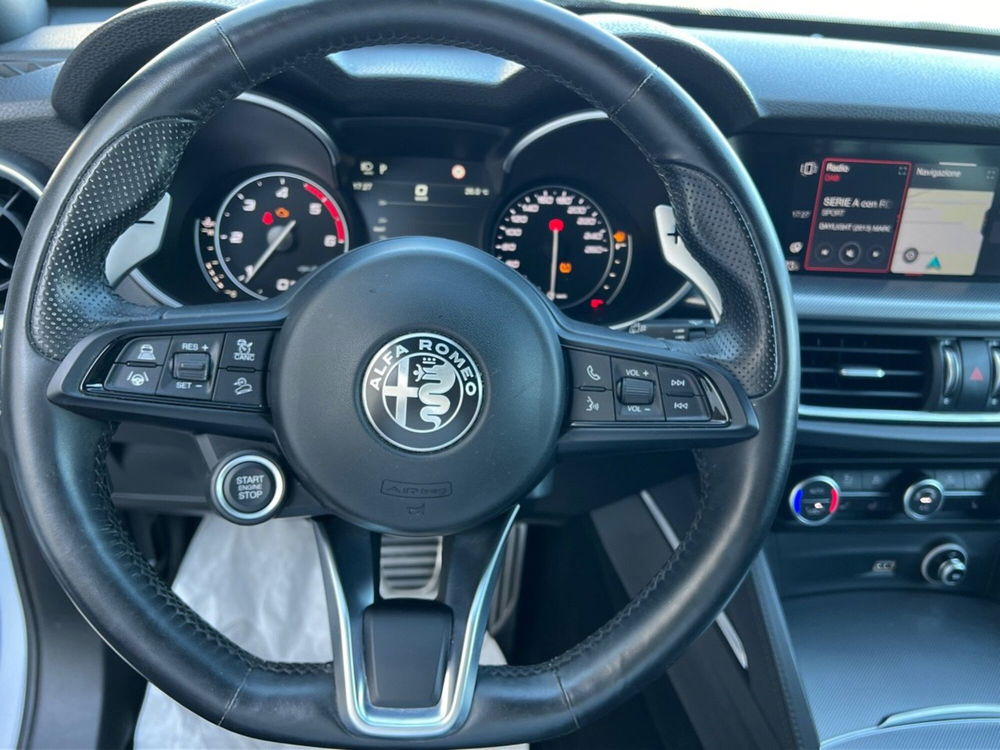 Alfa Romeo Stelvio usata a Pescara (10)