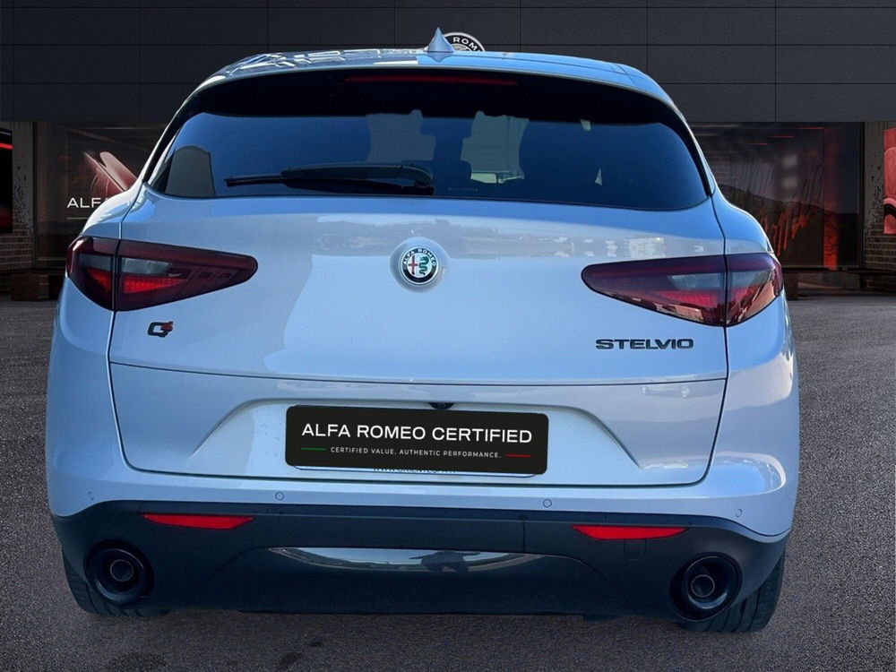 Alfa Romeo Stelvio usata a Pescara (5)