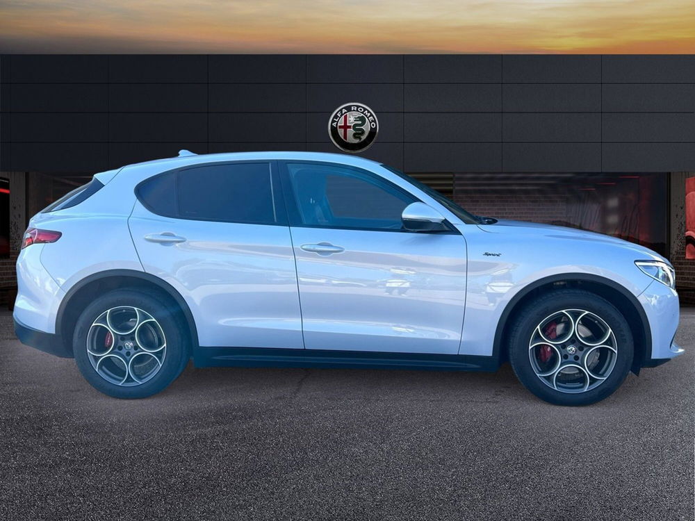 Alfa Romeo Stelvio usata a Pescara (6)