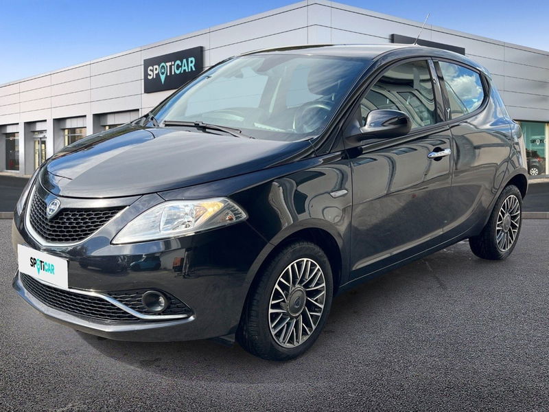 Lancia Ypsilon 1.3 MJT 16V 95 CV 5 porte S&amp;S Gold  del 2017 usata a Teramo