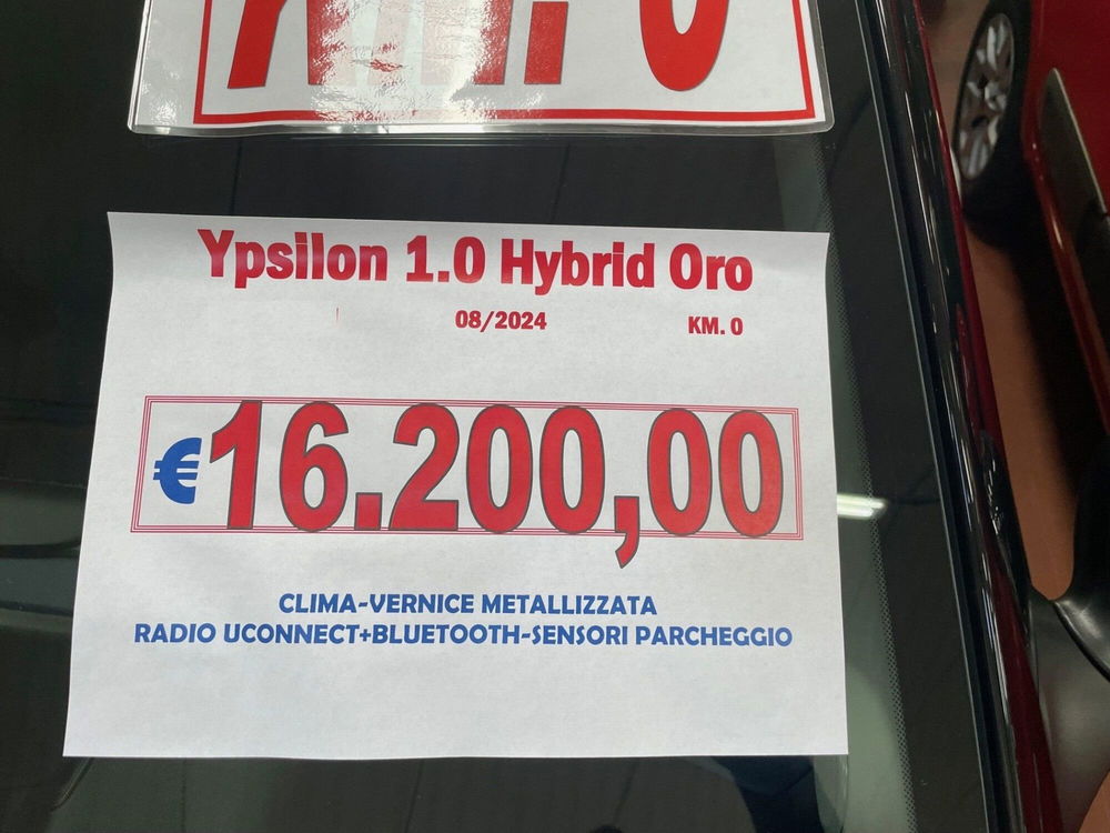 Lancia Ypsilon nuova a Lucca (9)