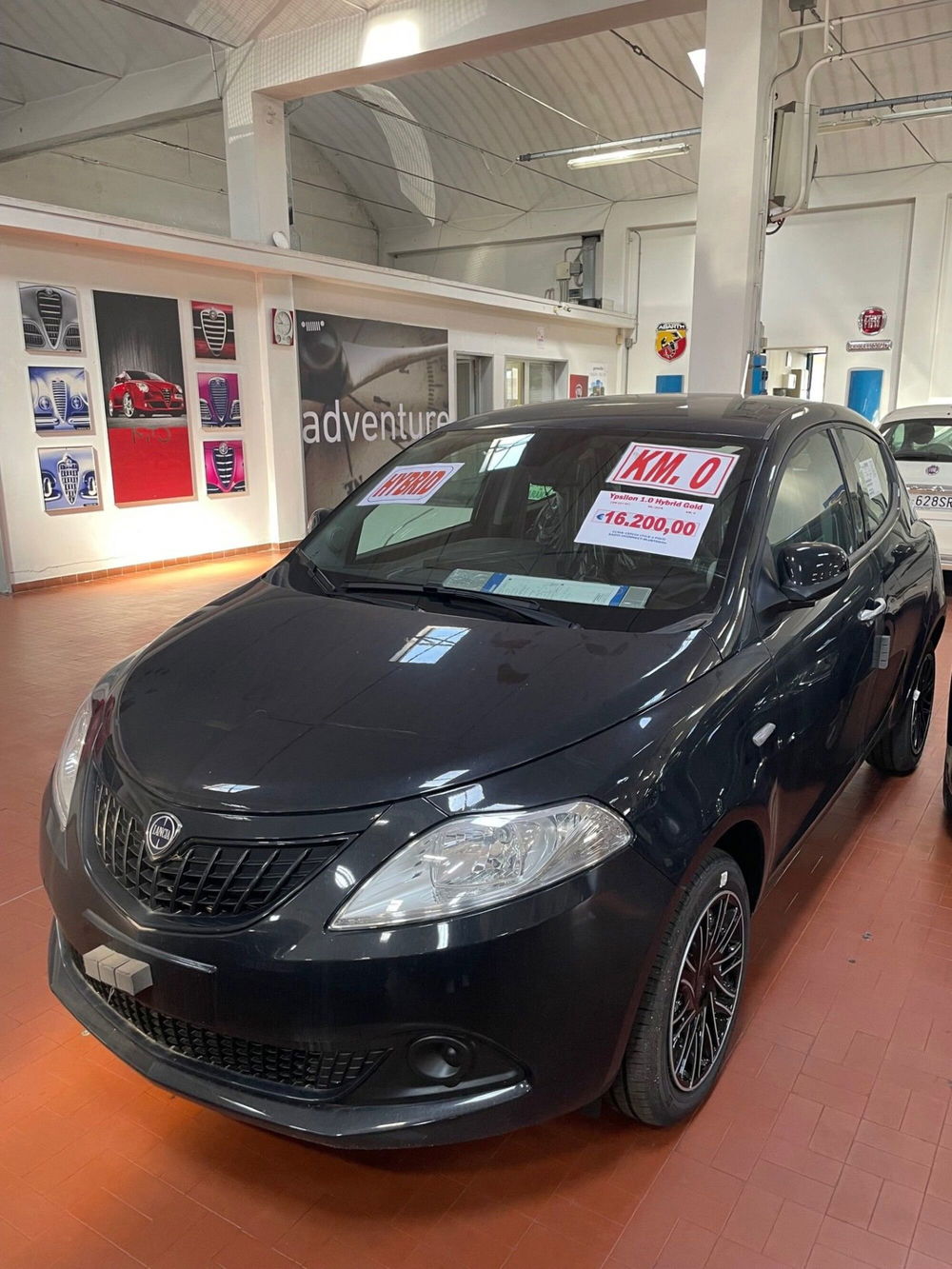 Lancia Ypsilon nuova a Lucca