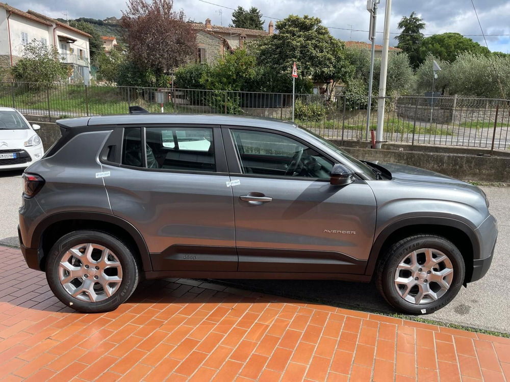 Jeep Avenger nuova a Arezzo (4)