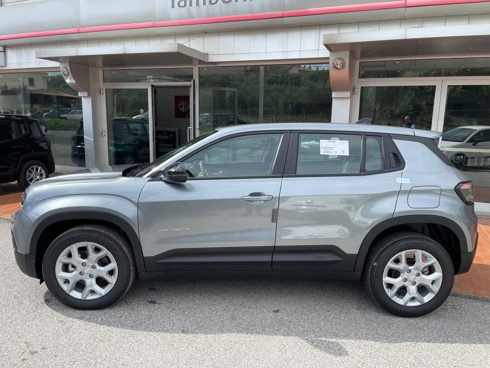 Jeep Avenger nuova a Arezzo (7)