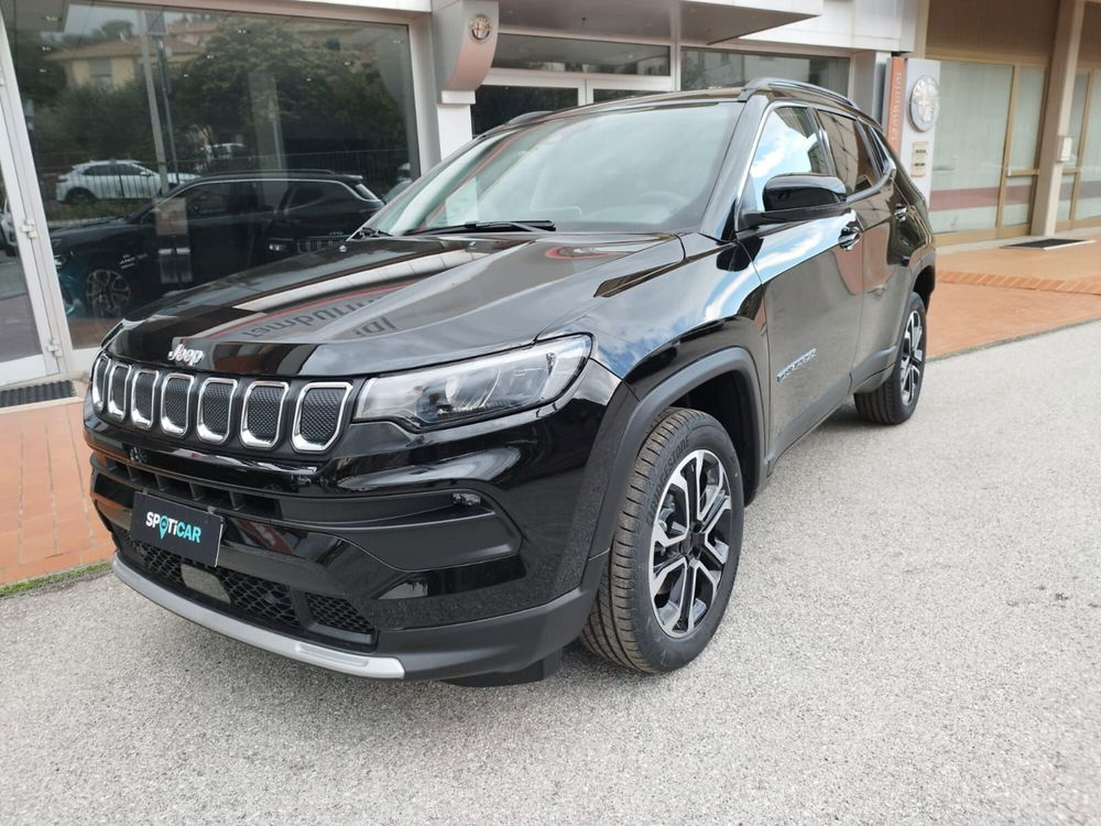 Jeep Compass nuova a Arezzo (3)