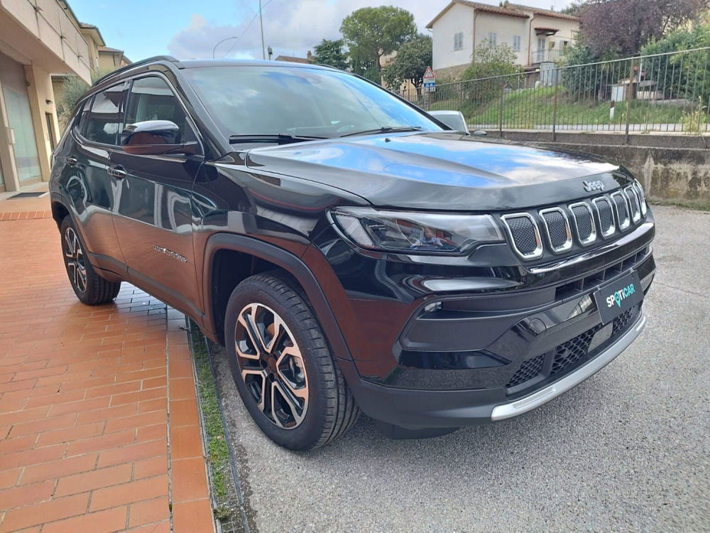 Jeep Compass nuova a Arezzo (4)