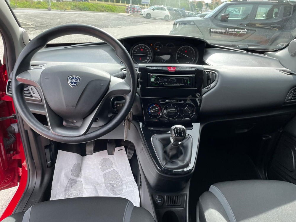 Lancia Ypsilon usata a Arezzo (11)