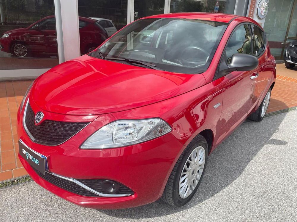 Lancia Ypsilon usata a Arezzo (3)