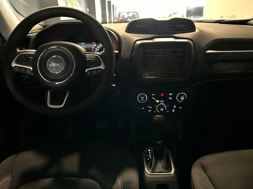 Jeep Renegade nuova a Arezzo (12)