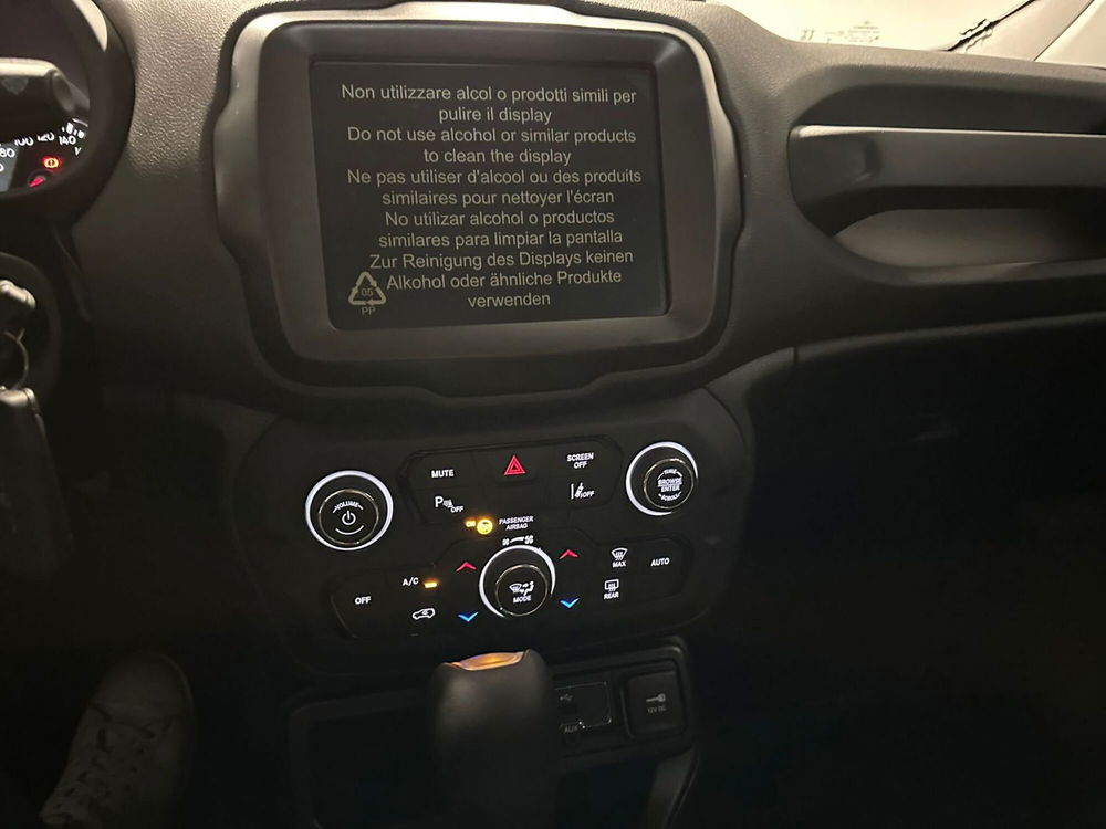 Jeep Renegade nuova a Arezzo (20)