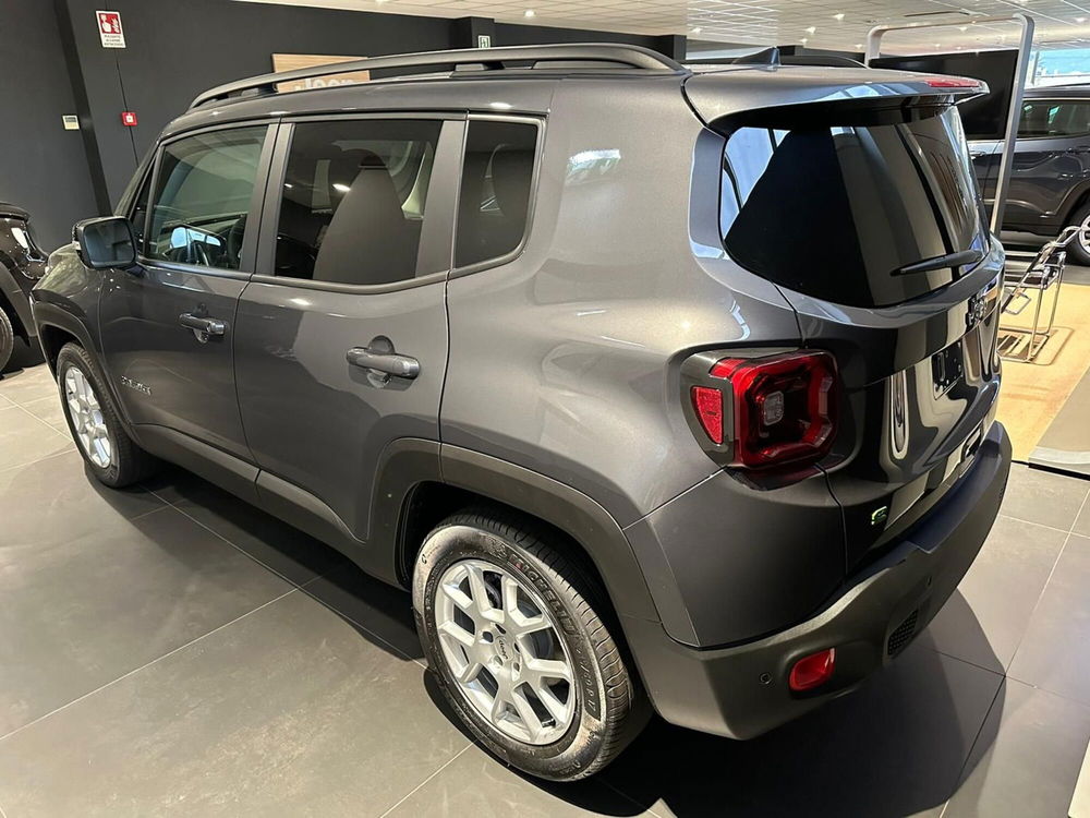 Jeep Renegade nuova a Arezzo (5)